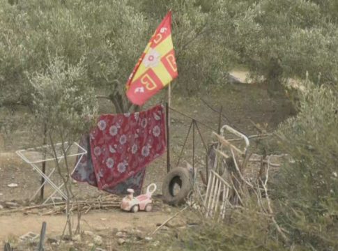 Κορινθία: Ερωτήματα για τον παλαιοχριστιανό που έκανε τηλεργασία από τη σπηλιά