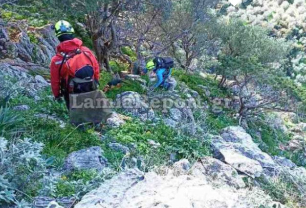 Νεκρός εντοπίστηκε ο μοτοσικλετιστής που έπεσε σε γκρεμό στην Ευρυτανία