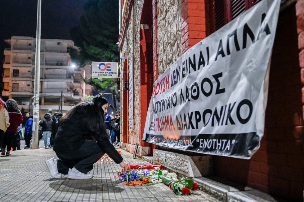 Σε Λάρισα, Τρίκαλα, Λαμία: «Το έγκλημα δεν θα ξεχαστεί» – Φορτισμένο κλίμα