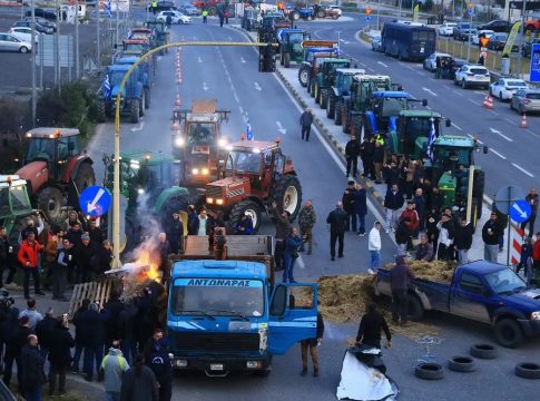Γραμμή κλιμάκωσης από τους αγρότες – Συνεχίζονται οι συσκέψεις, αποφάσεις για κάθοδο στην Αθήνα