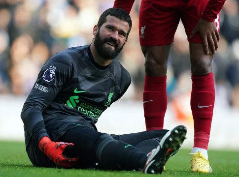 Νέος «πονοκέφαλος» για Κλοπ: Τραυματίστηκε και ο Άλισον