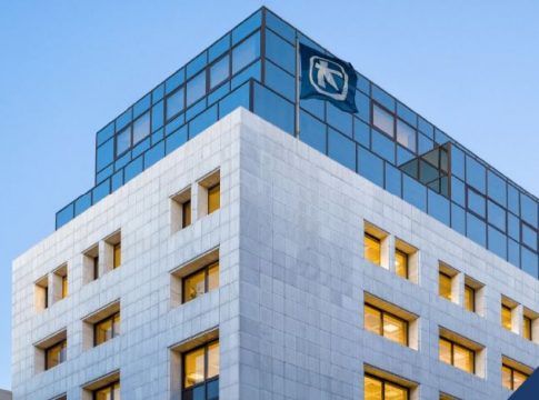 Alpha Bank: «Βλέπει» περαιτέρω ενίσχυση του εισοδήματος των νοικοκυριών