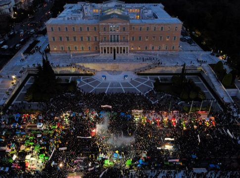 Οι αγρότες μίλησαν, η κυβέρνηση κωφεύει – Τα επόμενα βήματα μετά το «αγροτικό ποτάμι» στο Σύνταγμα