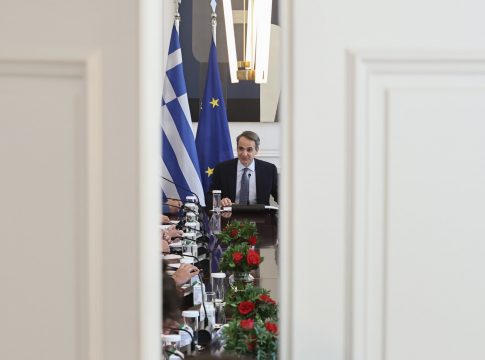 Τα 10 «καμπανάκια» για κυβέρνηση και Μητσοτάκη – Προς λάθος κατεύθυνση η χώρα λένε 6 στους 10 πολίτες