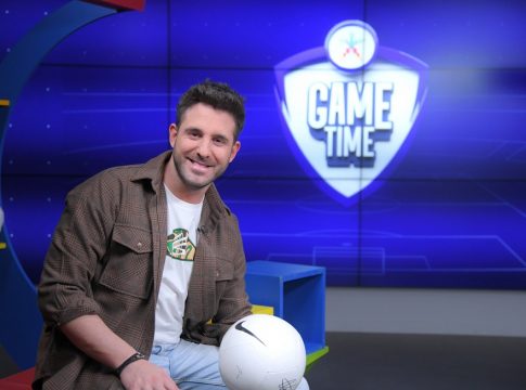 Ο Γιώργος Λιβάνης τραγουδάει Ρέμο στο ΟΠΑΠ Game Time