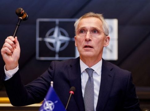 Ουκρανία: Ο Στόλτενμπεργκ κήρυξε… τον πόλεμο στη Ρωσία – «Απολύστε τον πριν να είναι πολύ αργά»