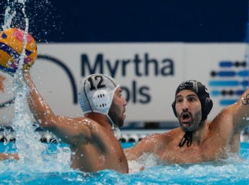 Νίκησε την Γαλλία κι έφυγε για τους «8» η Εθνική μας (13-12)
