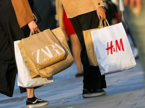 Αγριεύει η μάχη στις αλυσίδες fast fashion – Η Inditex αφήνει πίσω την H&M