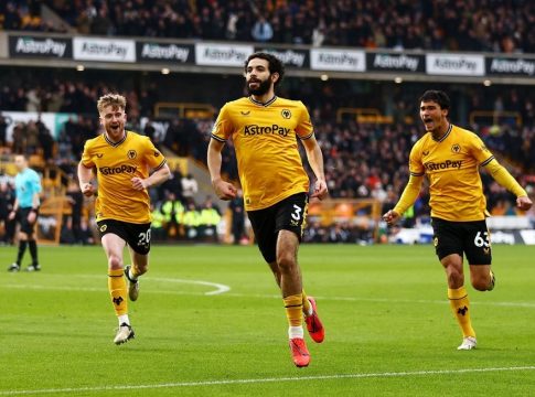 Η Γουλβς «δάγκωσε» τη Φούλαμ (2-1) – Επέστρεψε από την… κόλαση η Μπόρνμουθ (2-2)