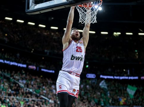 Το «μπάσκετ του Μπαρτζώκα» μέσα σε 6 δευτερόλεπτα και η διαχρονική ατάκα του Λαρεντζάκη (vids)