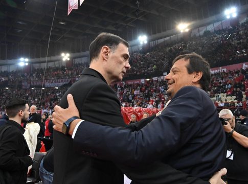 Η θερμή αγκαλιά Μπαρτζώκα και Αταμάν λίγο πριν το ντέρμπι (pic)