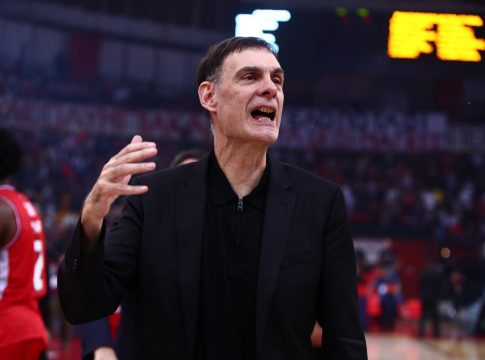 Η ομιλία του Μπαρτζώκα στα αποδυτήρια μετά το ντέρμπι: «Αυτή είναι πραγματικά η νοοτροπία μίας πρωταθλήτριας ομάδας» (vid)