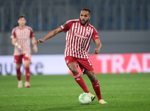 Ο «killer» Ελ Αραμπί συνεχίζει να γράφει ιστορία στον Ολυμπιακό (vids)