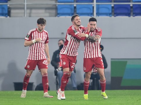 Γιόβετιτς και Ελ Αραμπί «καθάρισαν» στην παράταση τον θρίαμβο του Ολυμπιακού (vids)