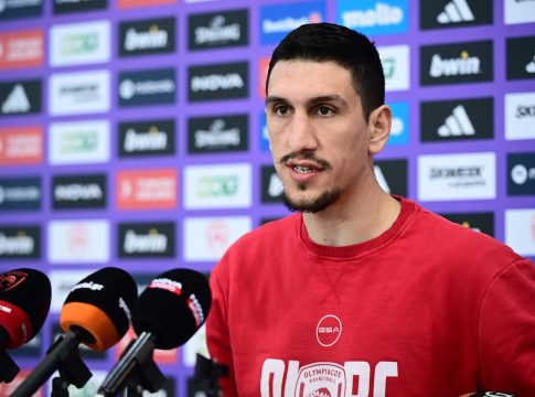 Λαρεντζάκης: «Νιώθω έτοιμος να βοηθήσω, εννοείται ότι αύριο θέλουμε να κερδίσουμε»