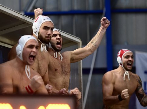 Ολυμπιακός – Μπαρτσελονέτα 10-7: Κυριάρχοι οι ερυθρόλευκοι πάτησαν τους Ισπανούς και μπήκαν ξανά στο κολπό της πρόκρισης