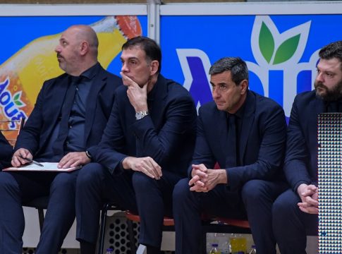 Τι ανέφερε ο Μπαρτζώκας για την κατάσταση των τραυματιών ενόψει Παρτίζαν