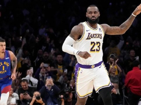 Έγραψε ιστορία ο ΛεΜπρόν Τζέιμς, φτάνοντας τους 40.000 πόντους (pic, vid)