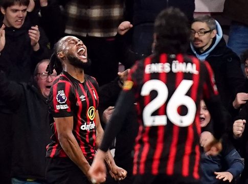 Την ανατροπή της χρονιάς η Μπόρνμουθ: Από 0-3 στο πρώτο μέρος, 4-3 στο δεύτερο τη Λούτον!