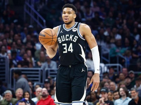 Ιστορικός Αντετοκούνμπο: Έσπασε το ατομικό του ρεκόρ σε πόντους και… συνεχίζει (pic)