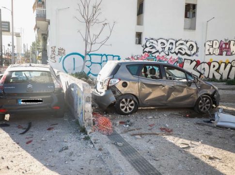 Τι κρύβεται πίσω από την ισχυρή έκρηξη στο βενζινάδικο στον Πειραιά