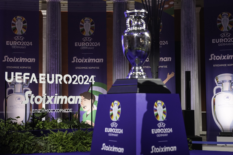 Δες τα Highlights από την επίσκεψη του τροπαίου του UEFA Euro 2024™ στο Ζάππειο (vid)