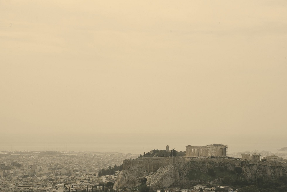 Αφρικανική σκόνη: Ο Κολυδάς εξηγεί το φαινόμενο – «Επεισόδια που διαρκούν από 2 έως 4 ημέρες»