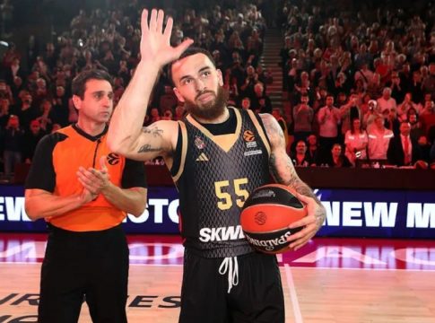 Βραβεύτηκε από την Euroleague o Τζέιμς – Το μήνυμα του Σπανούλη στον Αμερικανό (vid)