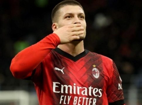 Άμεσες εξελίξεις για το μέλλον του Γιόβιτς στη Μίλαν