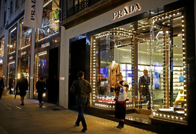 H Prada… μεγαλώνει – Ρίχνει 1 δισ. για τη λειτουργία νέων καταστημάτων