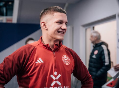 Απίθανο: Οι οπαδοί της Φορτούνα κάνουν έρανο για να μαζέψουν τα λεφτά για την ρήτρα του Τζόλη