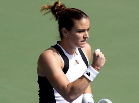 Σνάιντερ – Σάκκαρη 1-2: Ανατροπάρα και πρόκριση στους «32» για τη Μαρία