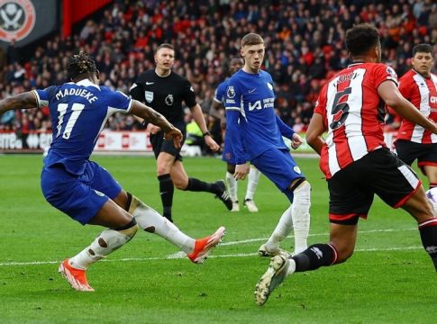 Τεράστια γκέλα για την Τσέλσι (2-2) – Άλμα… Champions League για την Τότεναμ (3-1)