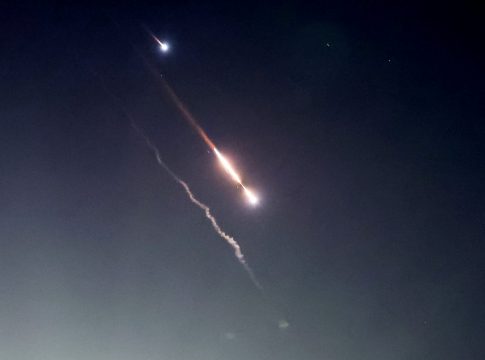 Ιράν: Η Τεχεράνη θα απαντήσει άμεσα αν το Ισραήλ προχωρήσει σε αντίποινα