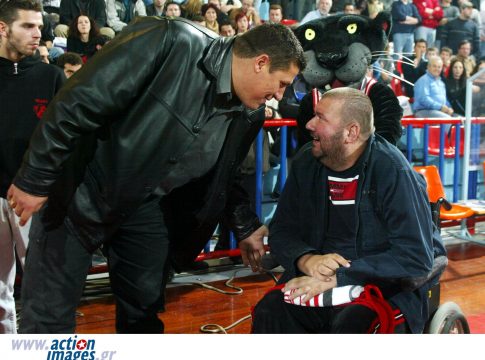 Μπόμπαν ζεις, εσύ μας οδηγείς (pics, vids)