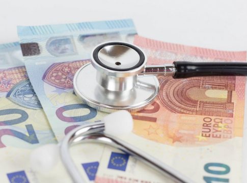 Συνεχίζονται οι αντιδράσεις για τα απογευματινά χειρουργεία – «Δεν είναι επιλογή, είναι εκβιασμός»