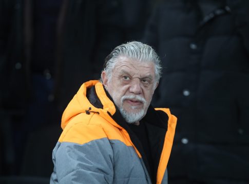 «Εμφύλιος» στην ΑΕΚ λόγω Βούρου (pic)