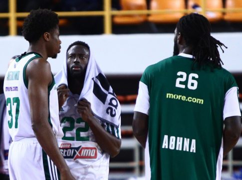 Εκτός 12αδας οι Γκραντ και Αντετοκούνμπο