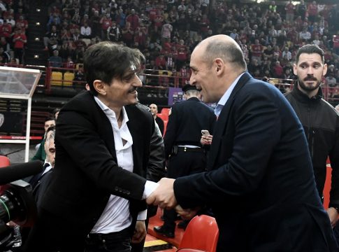 Ολυμπιακός για Γιαννακόπουλο: «Καλούμε τον γνωστό παρκαδόρο που εύχεται θανάτους να σταματήσει να προτρέπει σε βία»