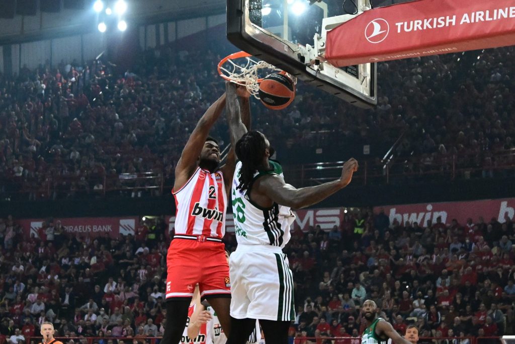 Euroleague: Με Ράιτ και Λεσόρ τα καλύτερα καρφώματα του Μαρτίου (vid)