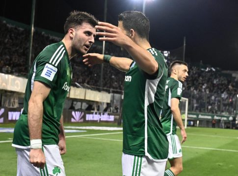 Παναθηναϊκός – ΑΕΚ 2-1: «Πράσινη» ανατροπή και χαμός στην κορυφή
