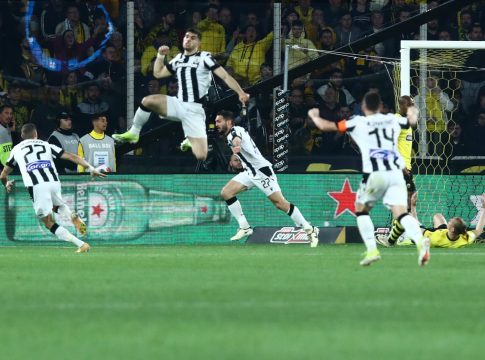 ΑΕΚ – ΠΑΟΚ 2-2: «Ασπρόμαυροι» για πρωτάθλημα με ανατροπή στην Νέα Φιλαδέλφεια (vid)