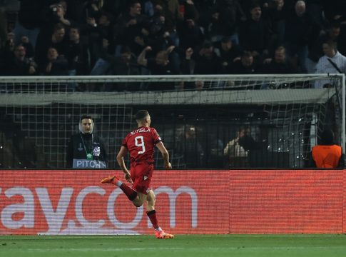 Τεράστιο προβάδισμα (0-2) για την Κλαμπ Μπριζ στο ημίχρονο (vids)