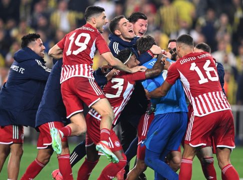 Του χρωστούσε και του χρωστάει…