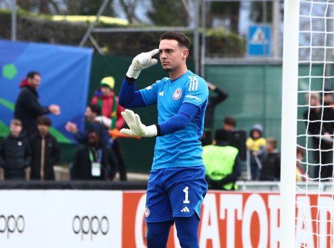 Το… σκονάκι του Σίνα στη διαδικασία των πέναλτι που έκανε τη διαφορά (vid)