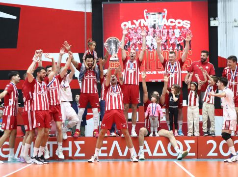 Η απονομή του τροπαίου στους Πρωταθλητές Ελλάδας (pics+vids)