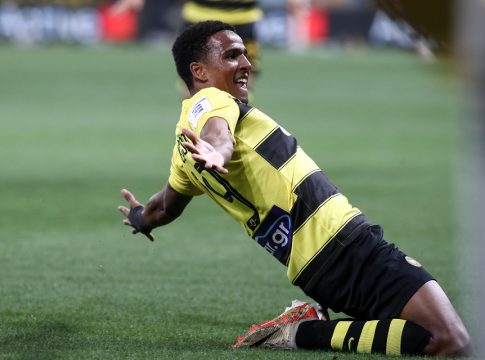 Γράφει ιστορία ο Ελίασον – Σεζόν καριέρας για τον εξτρέμ της ΑΕΚ