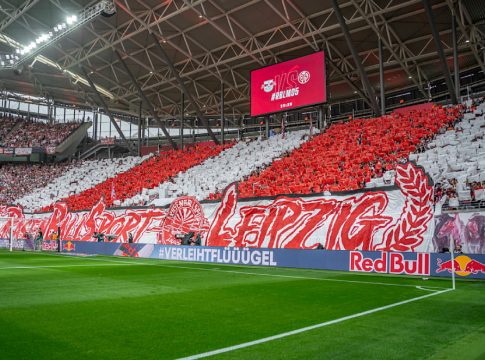 Η Λειψία αφαιρεί τα εισιτήρια διαρκείας από τους κατόχους που δεν πηγαίνουν γήπεδο