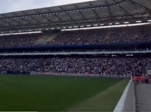 Χαμός στην γενική συνέλευση της Φενέρ με περίπου 25.000 συμμετέχοντες (vid)