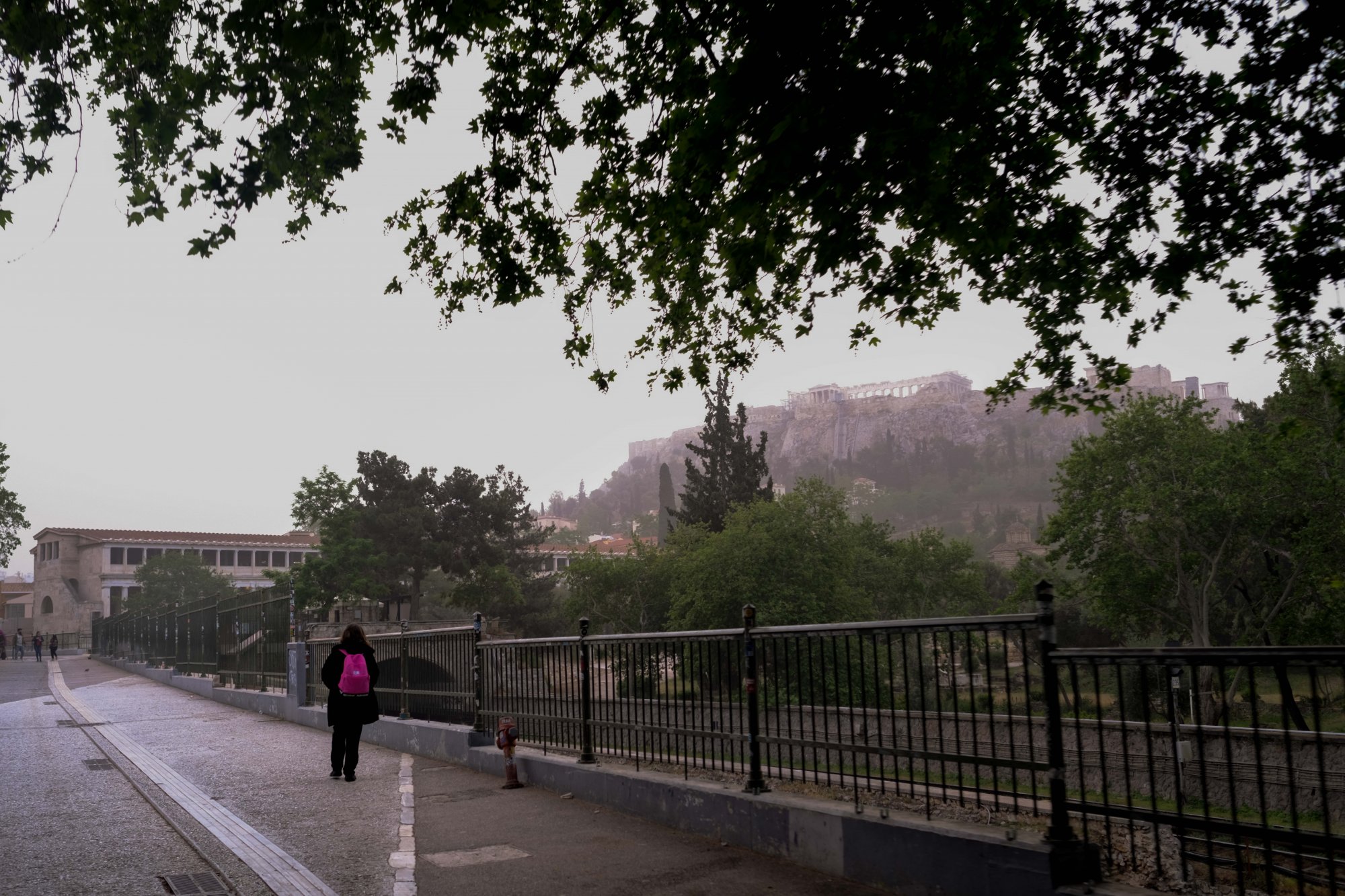 Συστάσεις και μέτρα προφύλαξης του υπ. Υγείας για την αφρικανική σκόνη – Πότε θα καθαρίσει ο ουρανός (χάρτες)